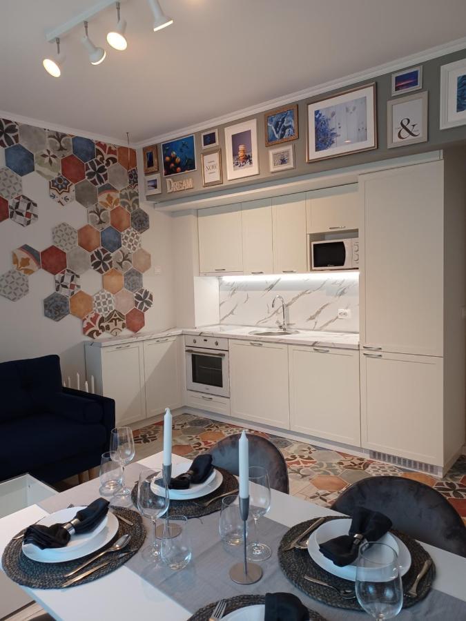 Tara Deluxe Apartment Varna Esterno foto