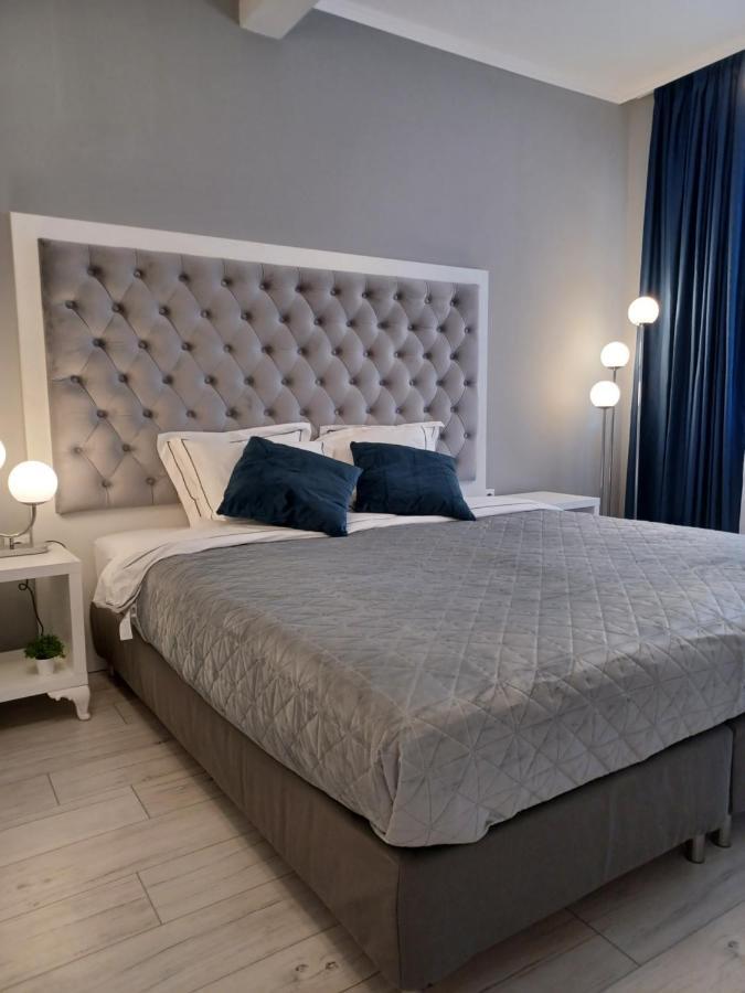 Tara Deluxe Apartment Varna Esterno foto